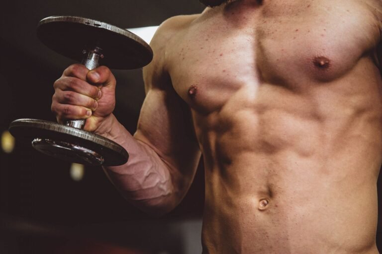 6 Dumbbell Workout routines for Males to Tone Their Arms