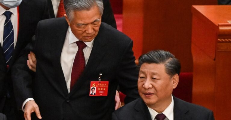 Hu Jintao’s Exit Was Mysterious. Xi Jinping’s Energy Play Is Not.