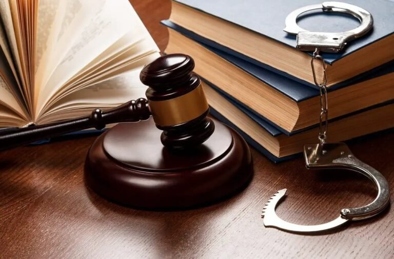 5 Causes To Rent a Felony Defence Lawyer