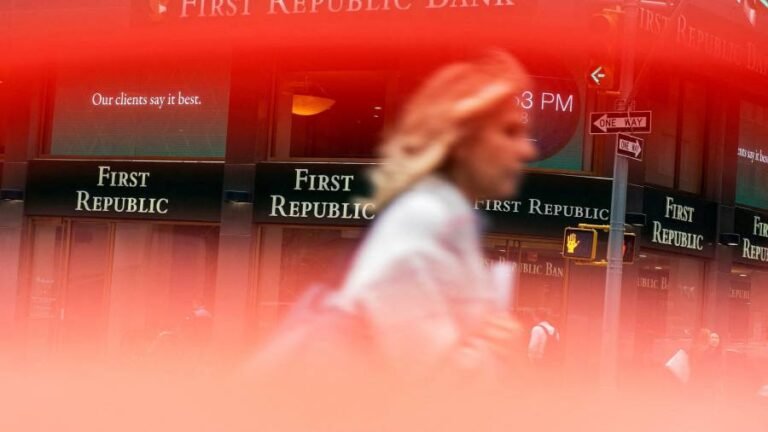 US regulator asks banks together with JPMorgan and PNC to bid for First Republic