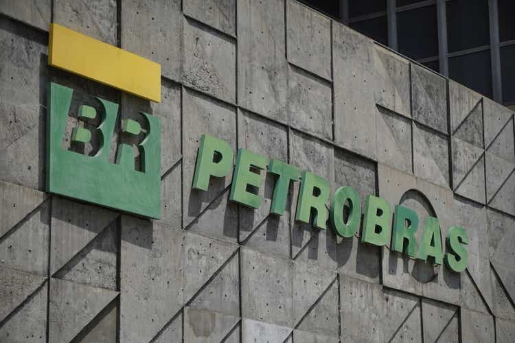 Petrobras Q1 revenue drops however tops expectations (NYSE:PBR)
