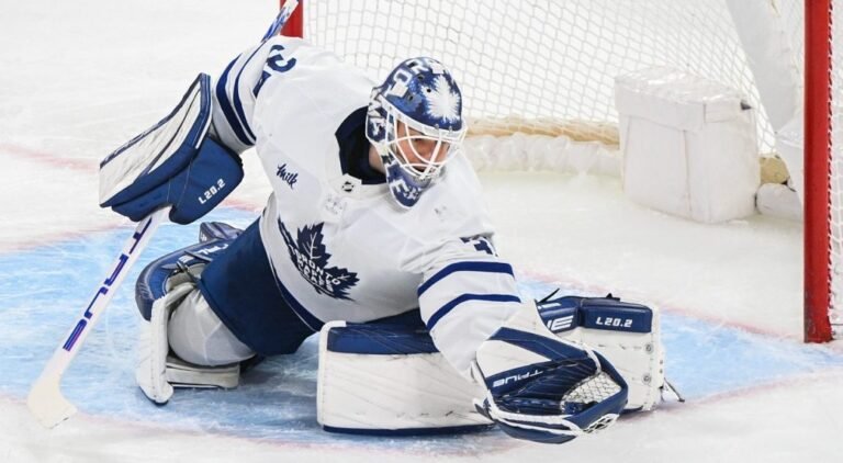 Maple Leafs’ Samsonov leaves Sport 3 after collision with teammate Schenn